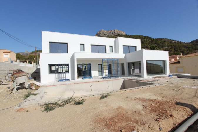 Villa in Calp - view 1