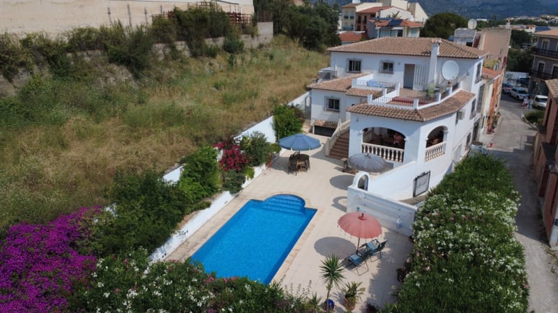 Villa in Orba - view 1