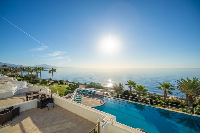 Apartment in Estepona - view 1