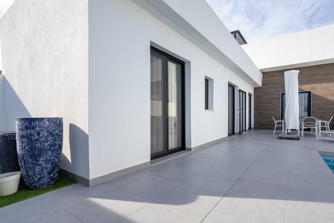 House in Roldan - Image 3