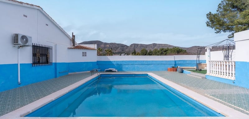 House in Hondon de las Nieves - view 1