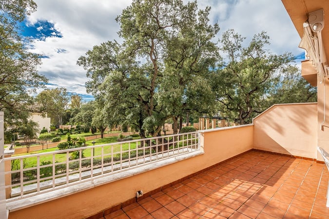 Apartment in Elviria - view 1