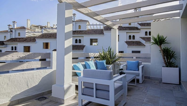 House in Estepona - view 1