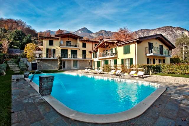 House in Griante - view 1