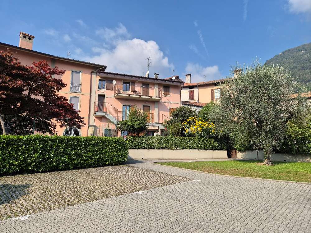 House in Sala Comacina - Image 2