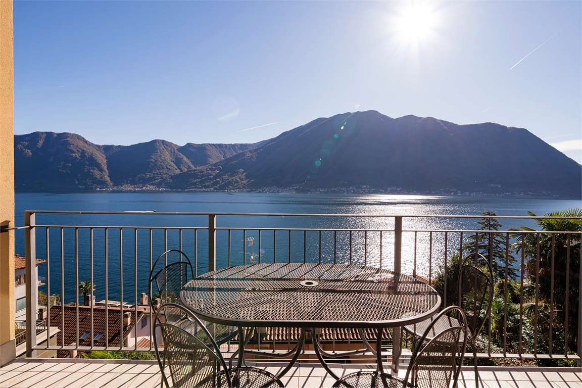 House in Sala Comacina - Image 2