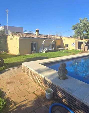 House in Alhaurin el Grande - view 1