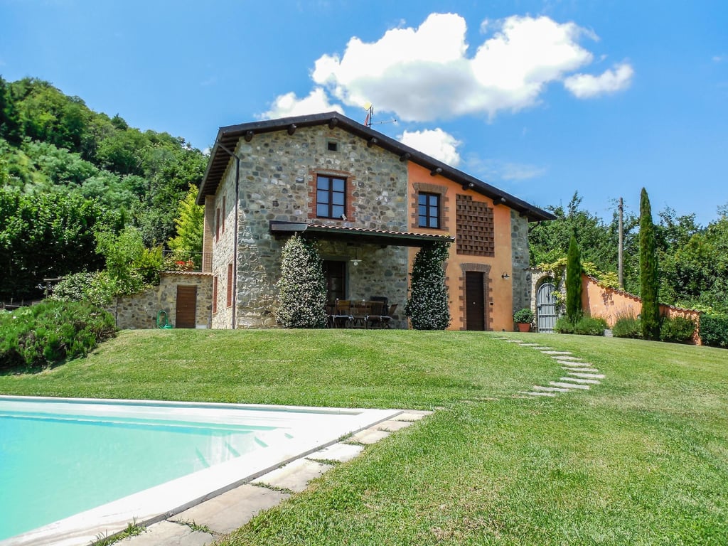 House in Camporgiano