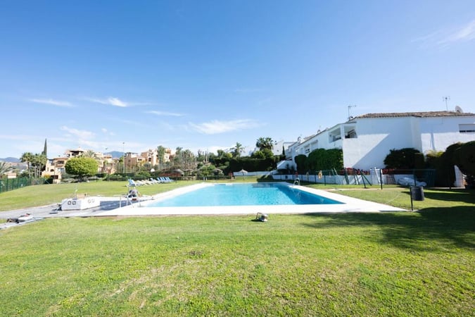 House in Estepona - view 1