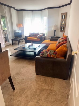 Apartment in Nueva Andalucia - view 1