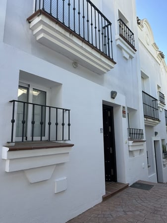 House in Benahavis - view 1