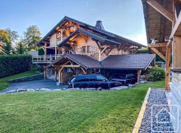 House in Larringes - view 1