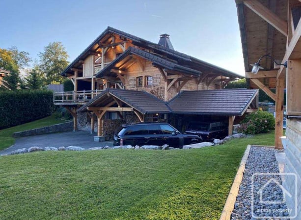 House in Larringes - view 1