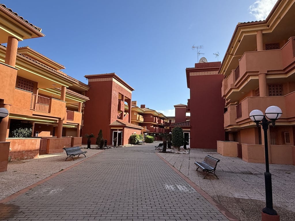 Apartment in Artola - Image 3