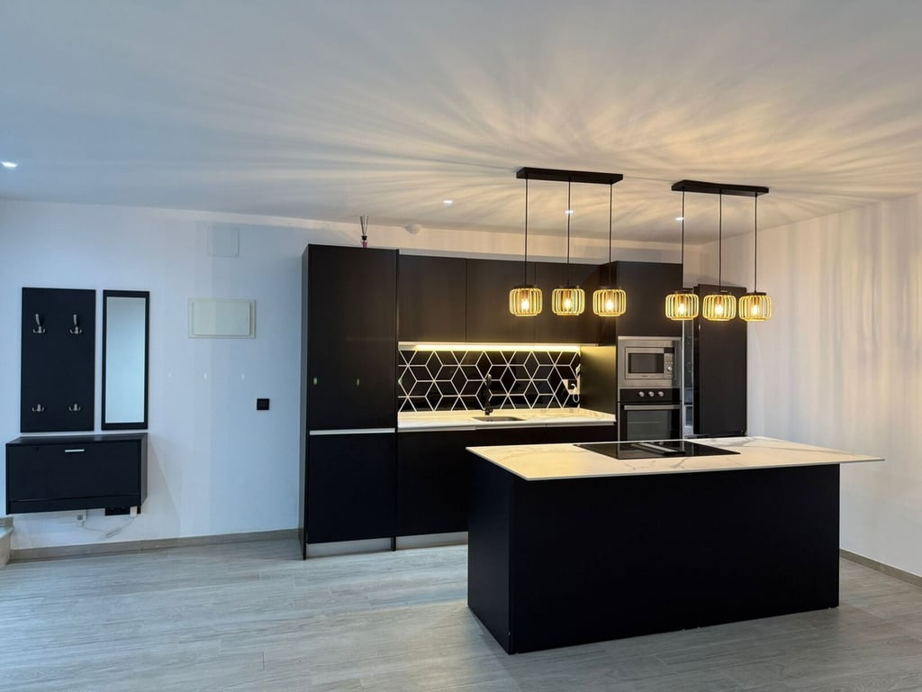 Apartment in Estepona - Image 3
