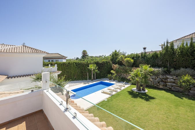 Villa in Sotogrande - view 1