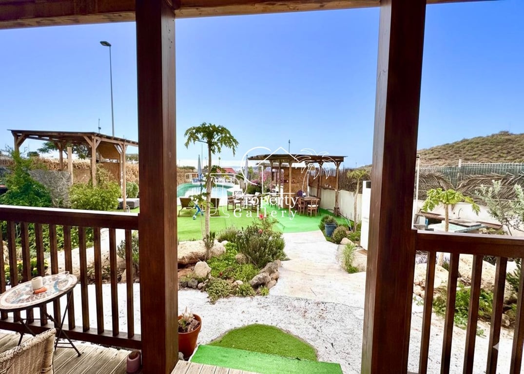 Villa in San Isidro - Image 2