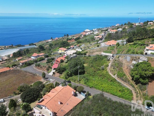Land in Prazeres - view 1