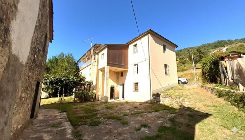 House in Fosciandora - view 1