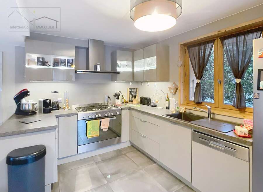 House in Les Houches - Image 3