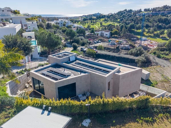 Villa in Benahavis - view 1