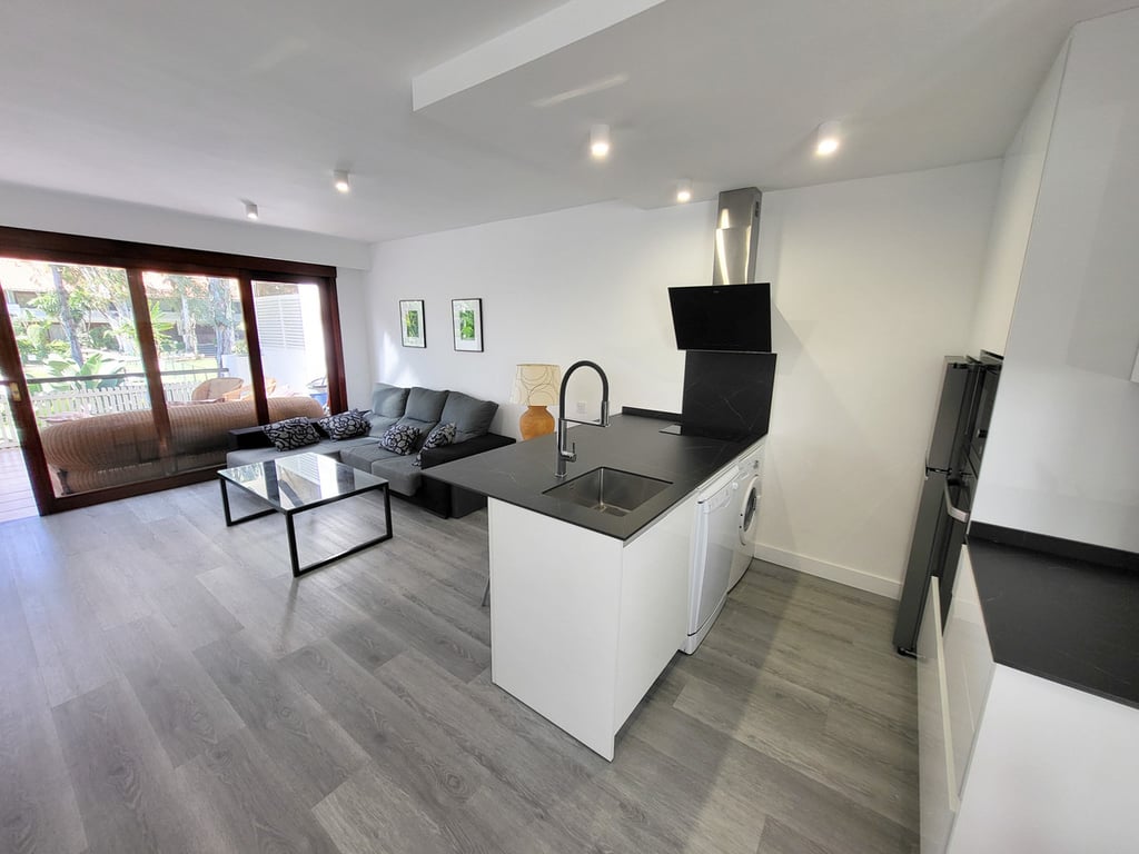 Apartment in Marbella - Image 5