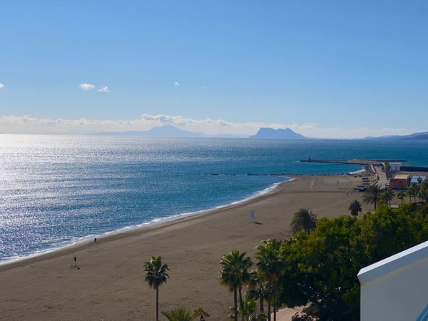 Apartment in Estepona - view 1