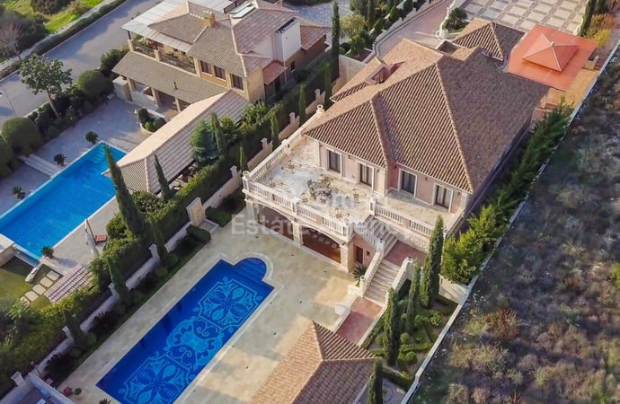 House in Kouklia - view 1