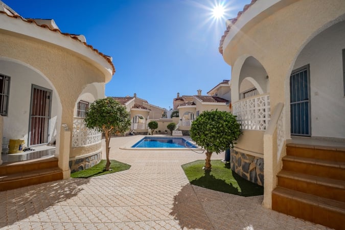 Villa in Ciudad Quesada - view 1