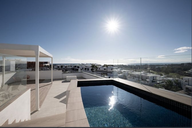 House in Marbella Del Este - view 1