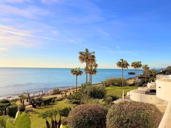 Apartment in San Luis de Sabinillas - view 1