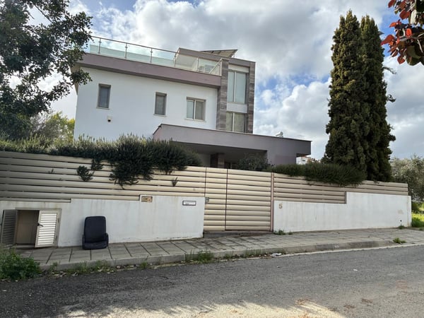 House in Ayios Athanasios (quarter) - view 1