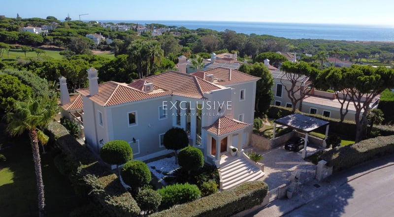Villa in Vale do Lobo - view 1