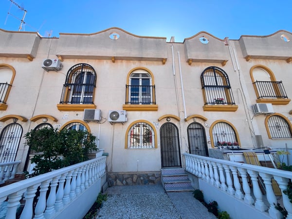 House in Urbanizacion los Balcones - view 1