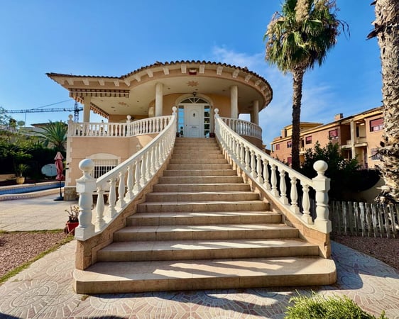 House in Benferri - view 1