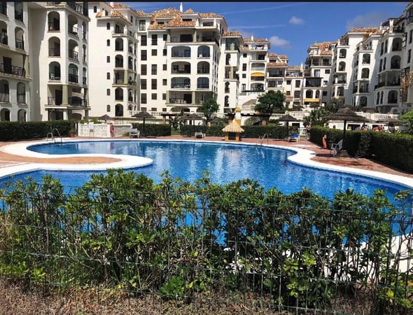 Apartment in La Duquesa - view 1