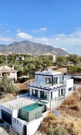 Villa in Mijas Costa - view 1