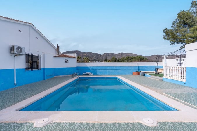 House in Hondon de las Nieves - view 1