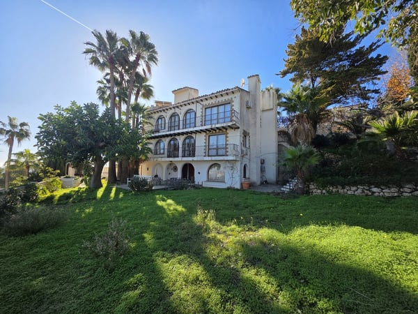 Villa in Torrenueva - view 1