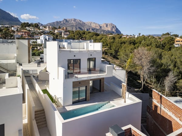 Villa in Carbonera - view 1