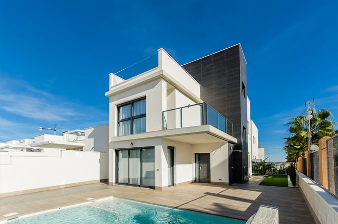 Villa in San Miguel de Salinas - view 1