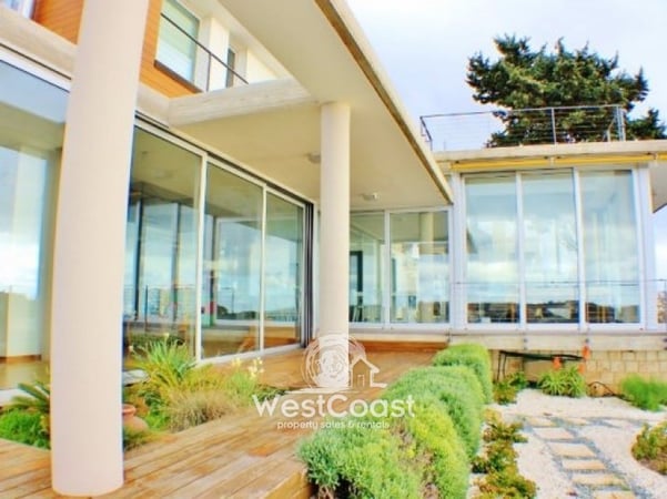 House in Tsada - view 1