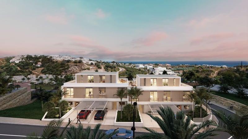 Villa in Estepona - view 1