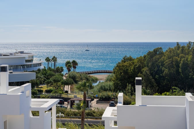 House in Estepona - view 1