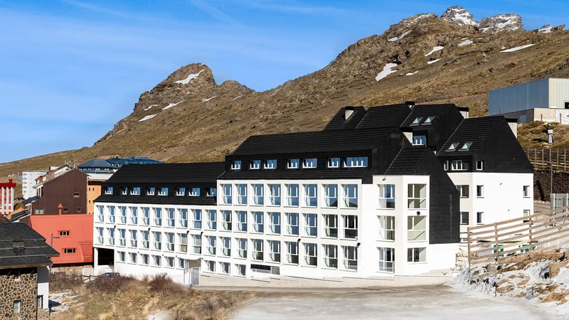 House in Sierra Nevada - view 1