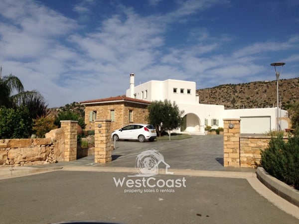 House in Paphos - view 1