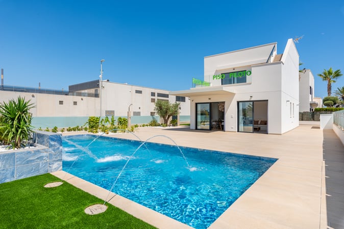 Villa in Dehesa de Campoamor - view 1
