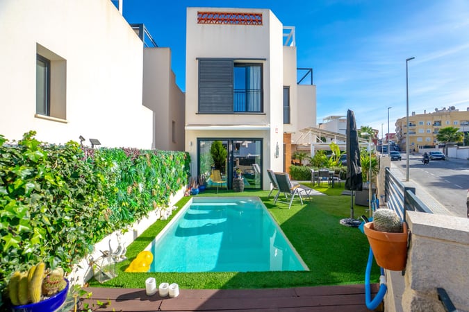 House in Benijofar - view 1