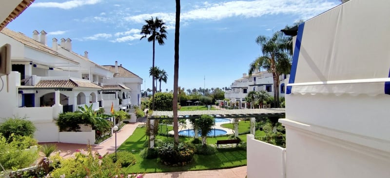 House in San Pedro de Alcantara - view 1