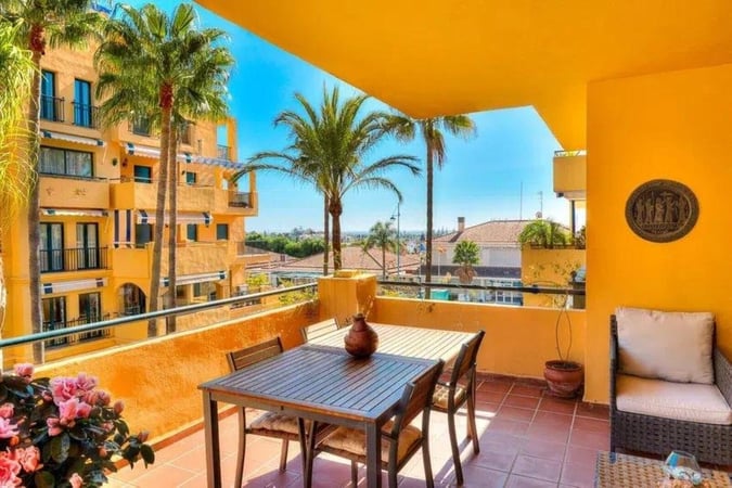 Apartment in San Pedro de Alcantara - view 1